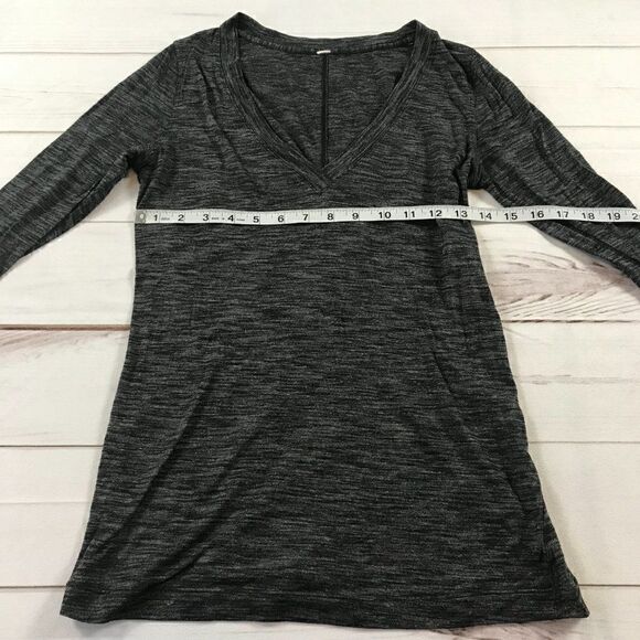 Lululemon Women V-Neck Long Sleeve Workout Shirt - Picture 6 of 10